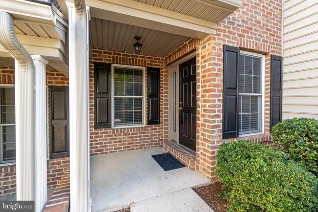 Building Photo - 5035 Mendenhall Dr.