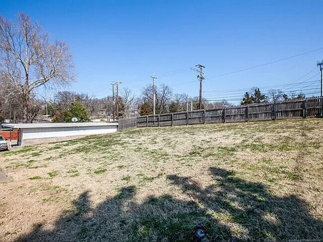 Building Photo - Condo for lease