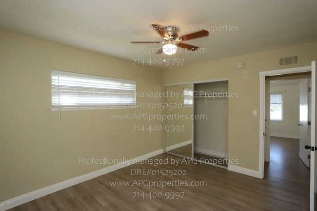 Building Photo - 722 S Hacienda St