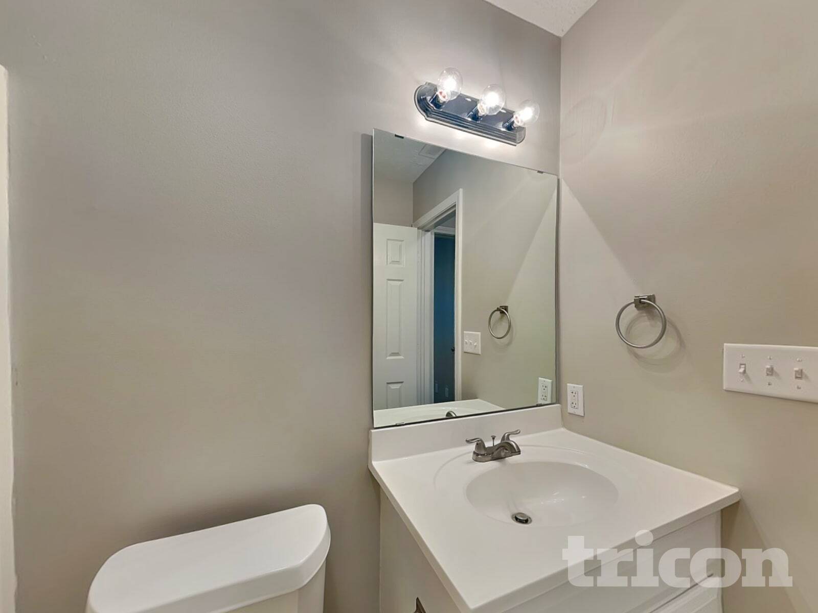 Building Photo - 11905 Breta Ct