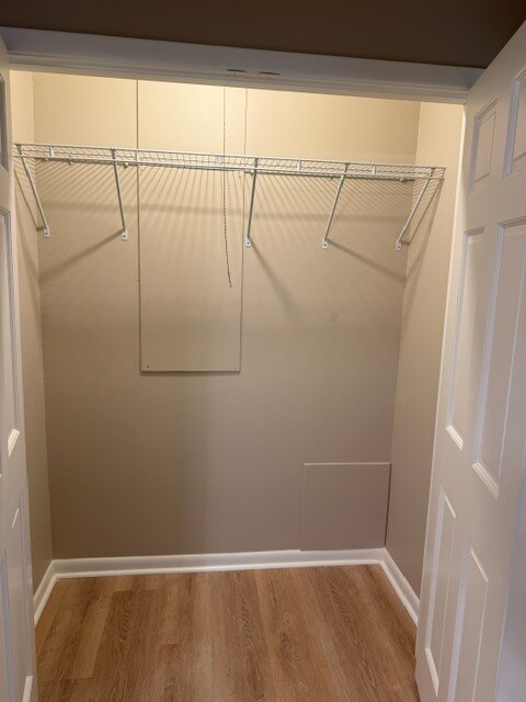 Building Photo - 1520 Crestwood Rd