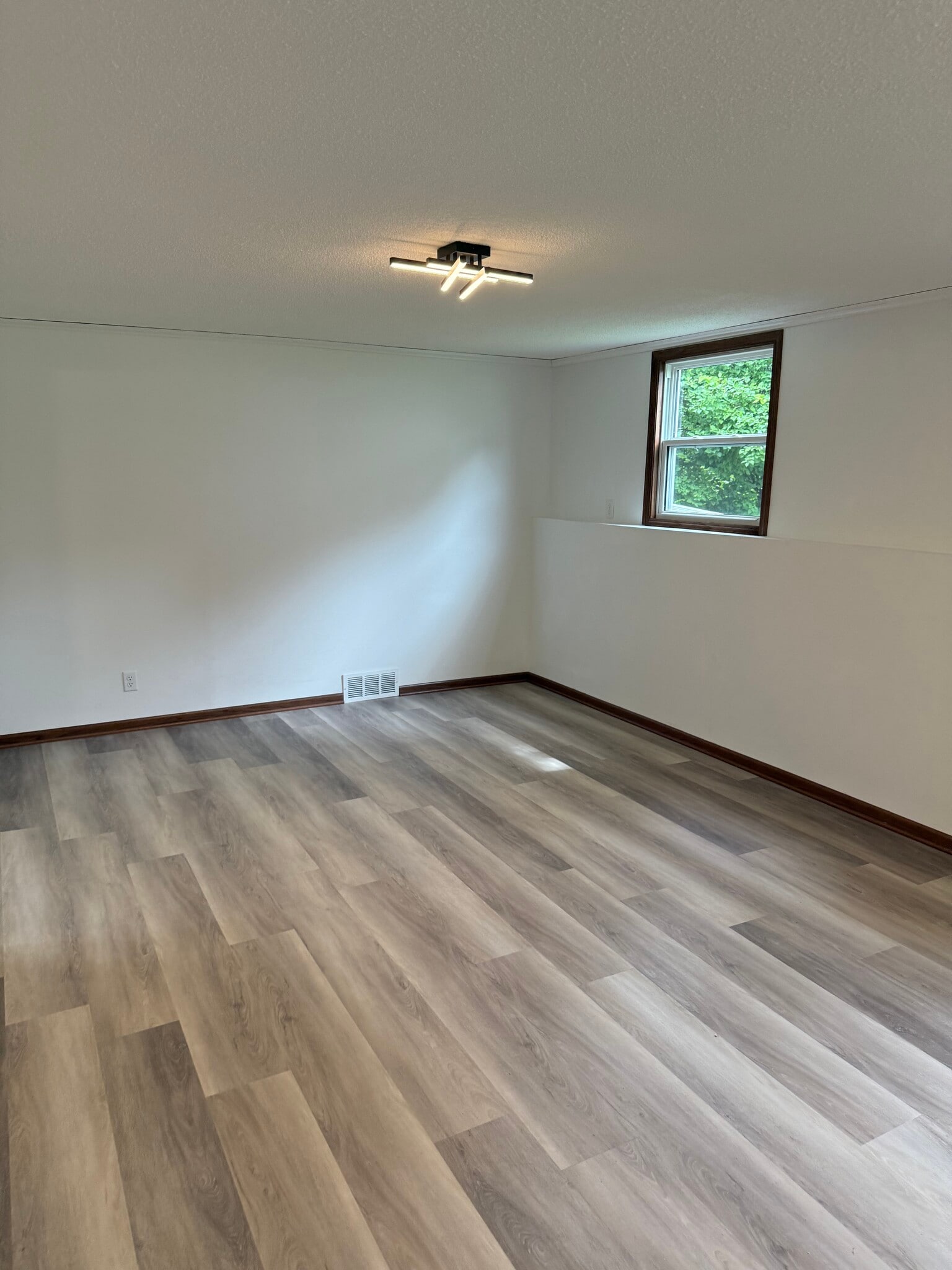 Building Photo - 1030 Elton Hills Dr NW