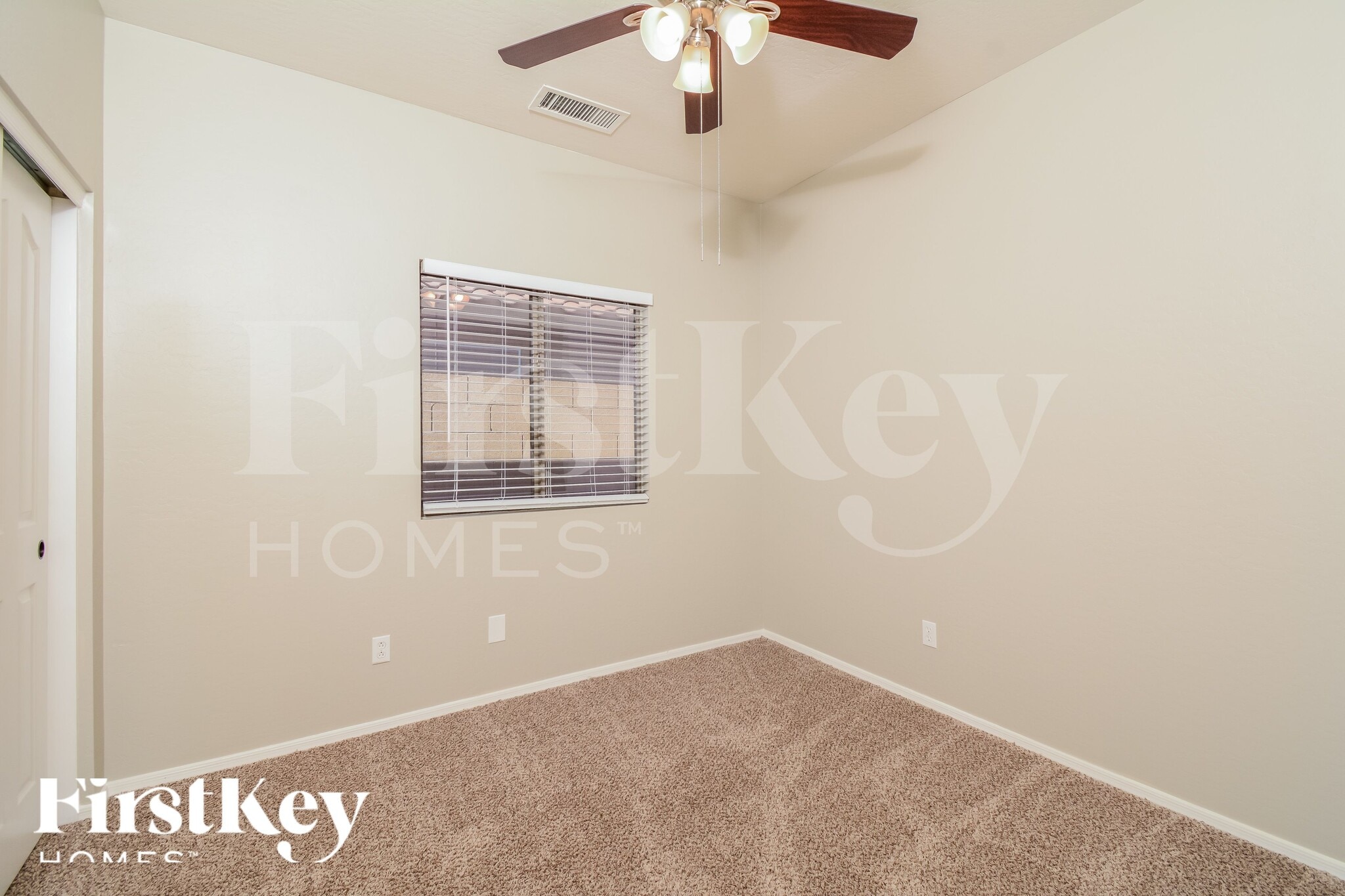 Building Photo - 12918 W Columbine Dr