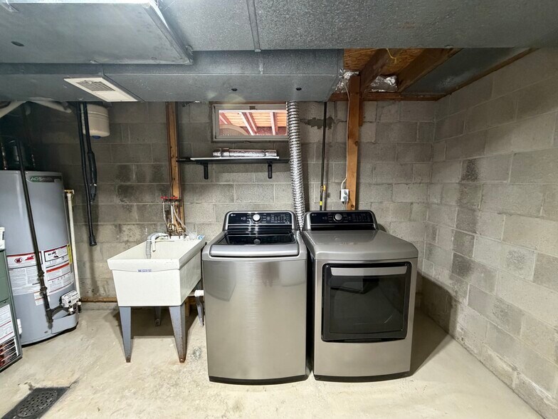 Building Photo - 148 Ligonier Ln