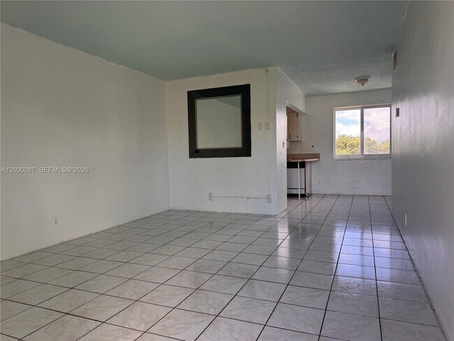 Building Photo - 2210 Taylor St