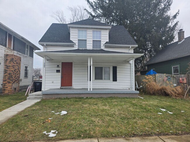 Building Photo - *PENDING* Recently Remodeled 2-Bedroom, 2-Bathroom Home – $1,100/Month - Accepting Section 8