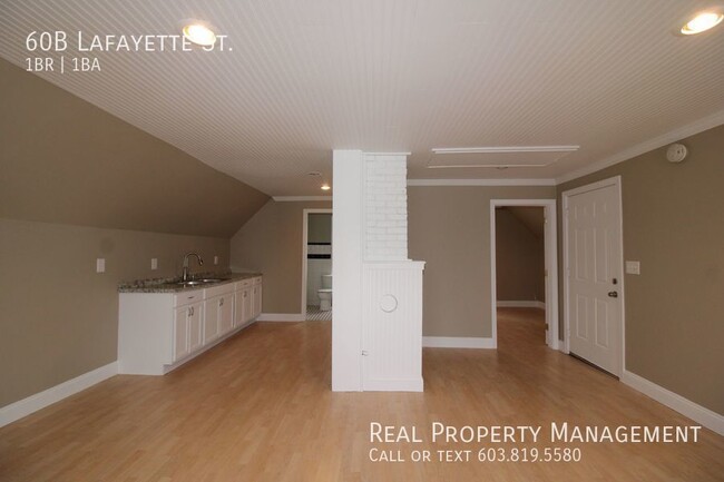 Building Photo - Spacious 1 Bedroom Apartment in Rochester!