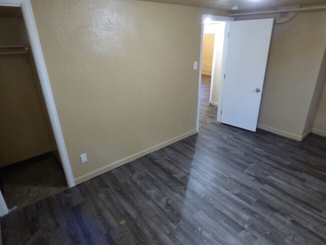 Building Photo - 4915 Fillmore St