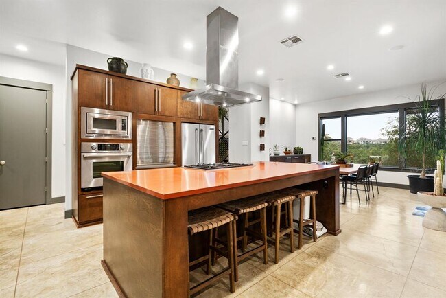 Building Photo - 332 Rugged Earth Dr