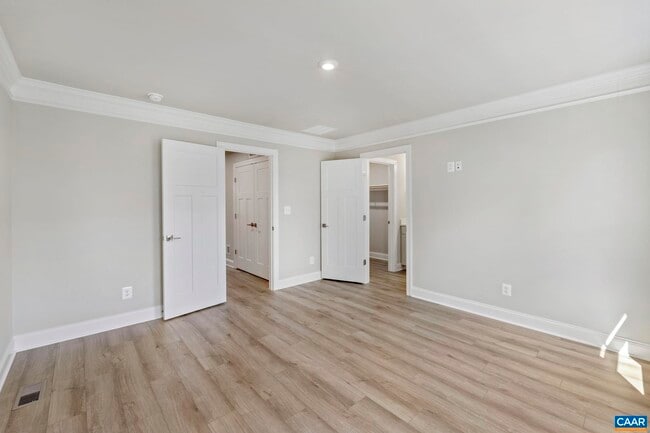 Building Photo - 5022 Lindley Pl