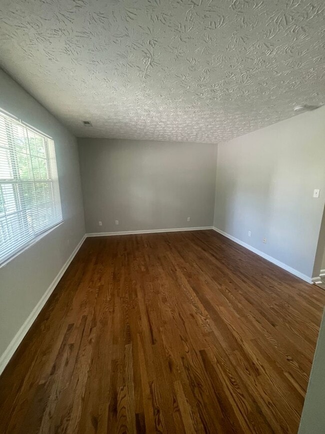 Building Photo - 1215 Overton Ln