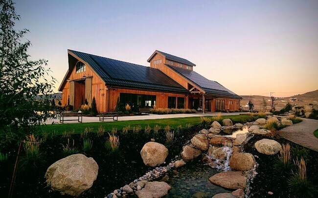 Building Photo - Fantastic GORGEOUS Home!