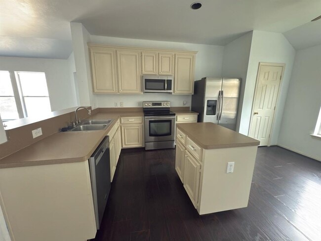 Building Photo - 3815 Lake Edinburg Ln
