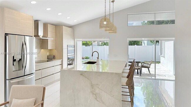 Building Photo - 600 Stanton Dr