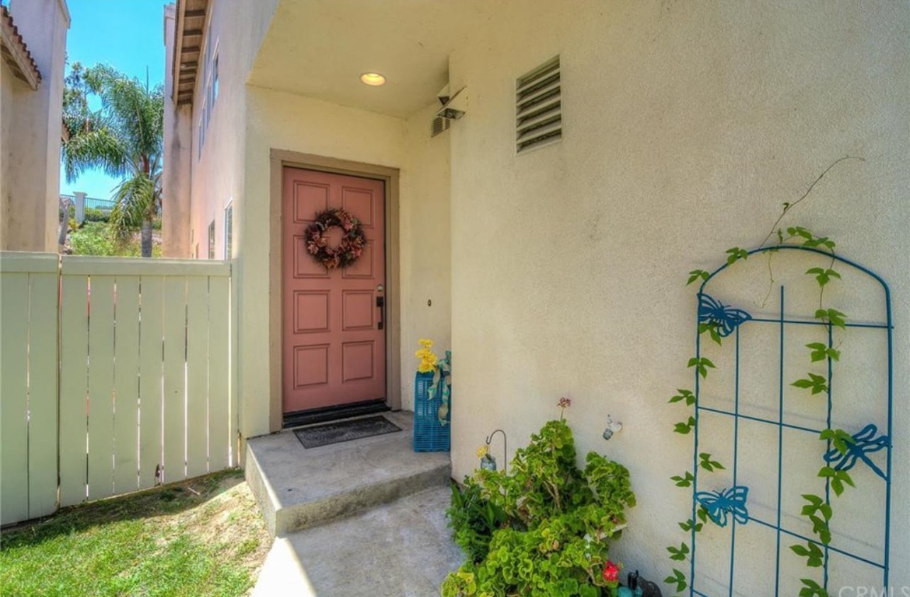 Building Photo - 933 S Lone Pine Ln