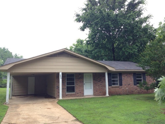 Primary Photo - 5630 Crestwood Dr