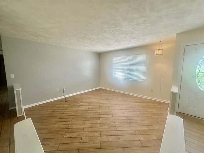 Building Photo - 141 Poe Dr