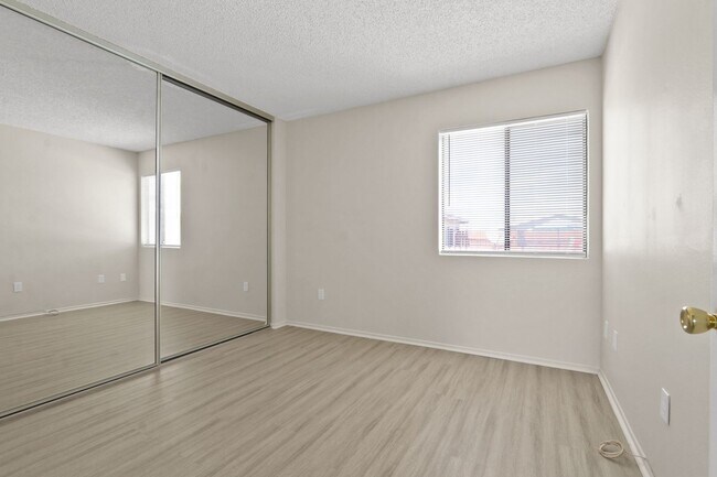 Building Photo - 16842 Hoskins Lane