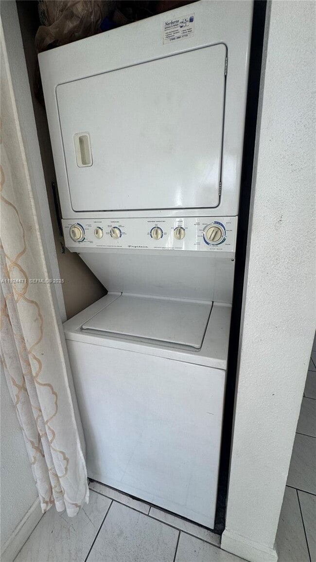 Building Photo - 7989 NW 7th St