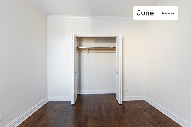 Building Photo - 3743 N Albany Ave