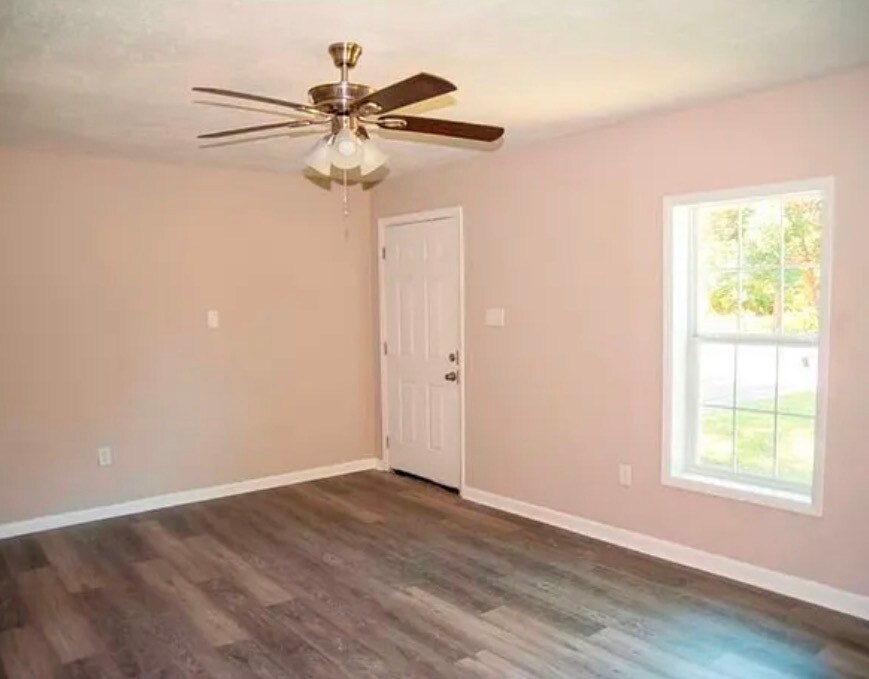 Building Photo - 3736 Alliquippa St