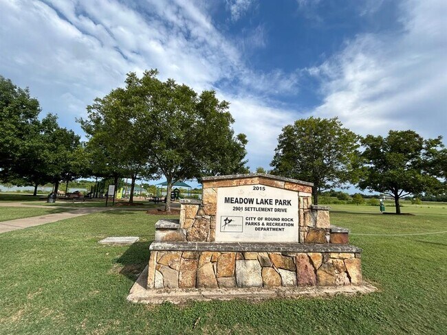 Building Photo - 3402 Settlement Dr