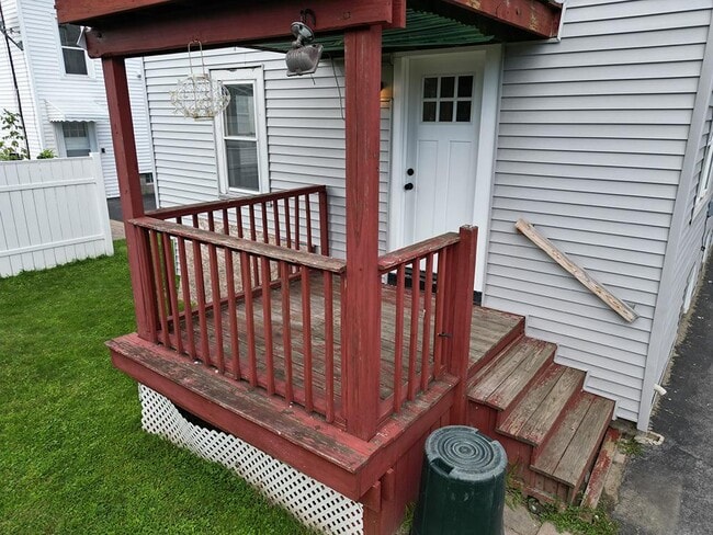 Building Photo - 25 Brown St