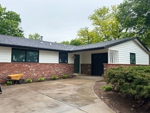 Building Photo - Italian Estates Property Management