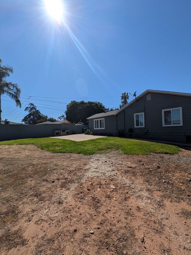 Building Photo - PC - 6673-6675 Amherst