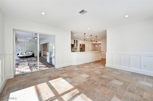Building Photo - 508 Devils Ln