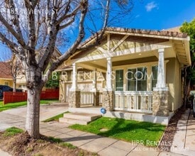 Building Photo - 485 W Viento St