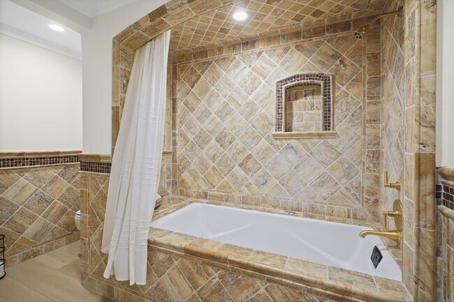 Building Photo - 23255 Mariposa De Oro St