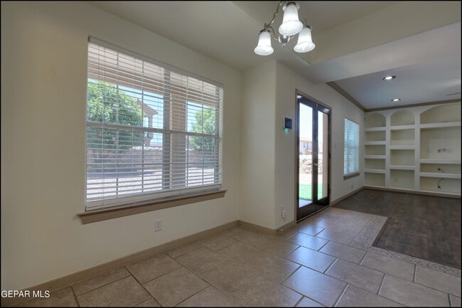 Building Photo - 6209 Cosecha Luna Cir