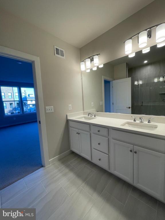 Building Photo - 4161 Red Mulberry Dr