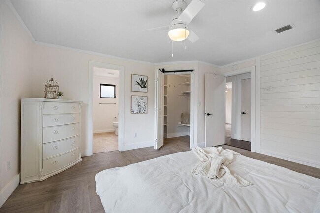 Building Photo - 12756 Poinsettia Ave