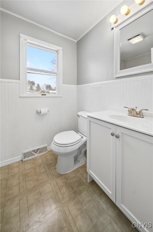 Building Photo - 310 Midwood Dr