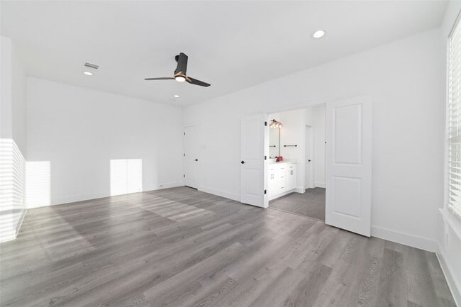 Building Photo - 3818 Lynnfield St