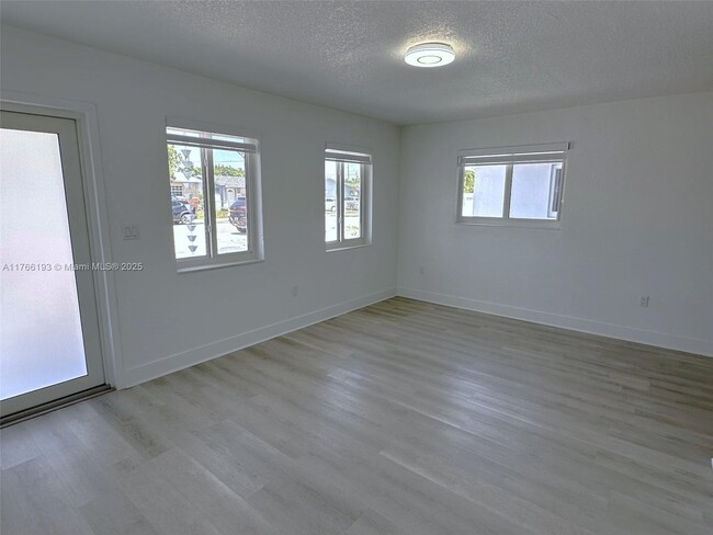 Building Photo - 11232 SW 5th St