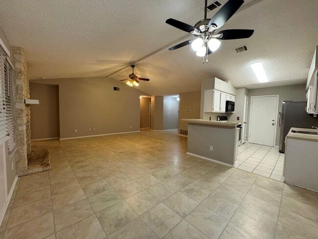 Building Photo - 2917 Zeke Bend