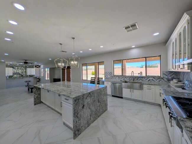 Building Photo - 27321 N Gidiyup Trail