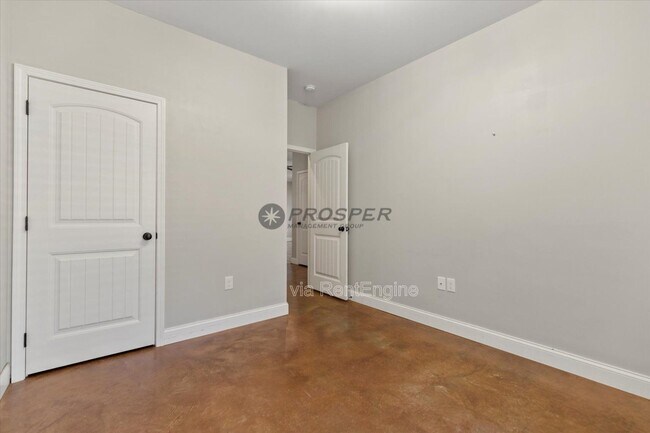 Building Photo - 110 Raeburn Way