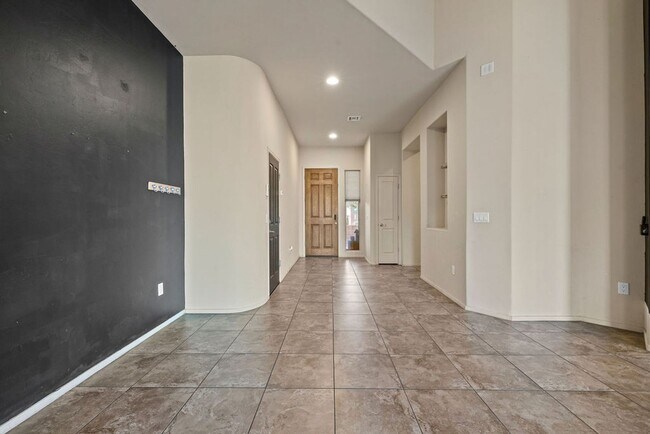 Building Photo - 3 Bedroom Home Located in Civano