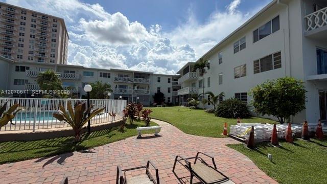 Building Photo - 450 Golden Isles Dr