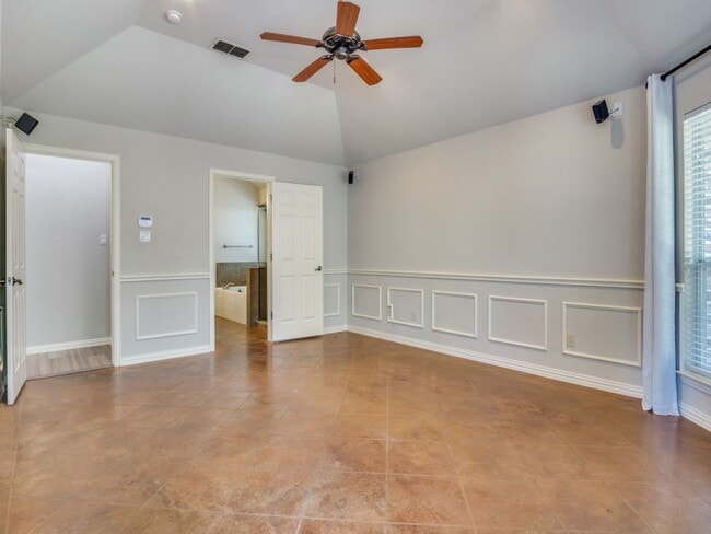 Building Photo - Incredible 4-bedroom, 3-bath Home with sparkling Pool on a gorgeous lot in highly sought-after Al...