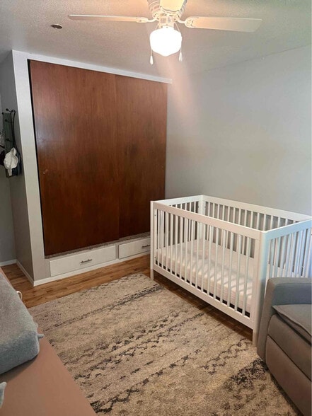 Building Photo - 712 25th Ave NE