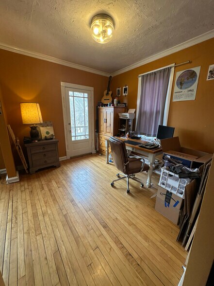 Building Photo - 2816 N Fratney St