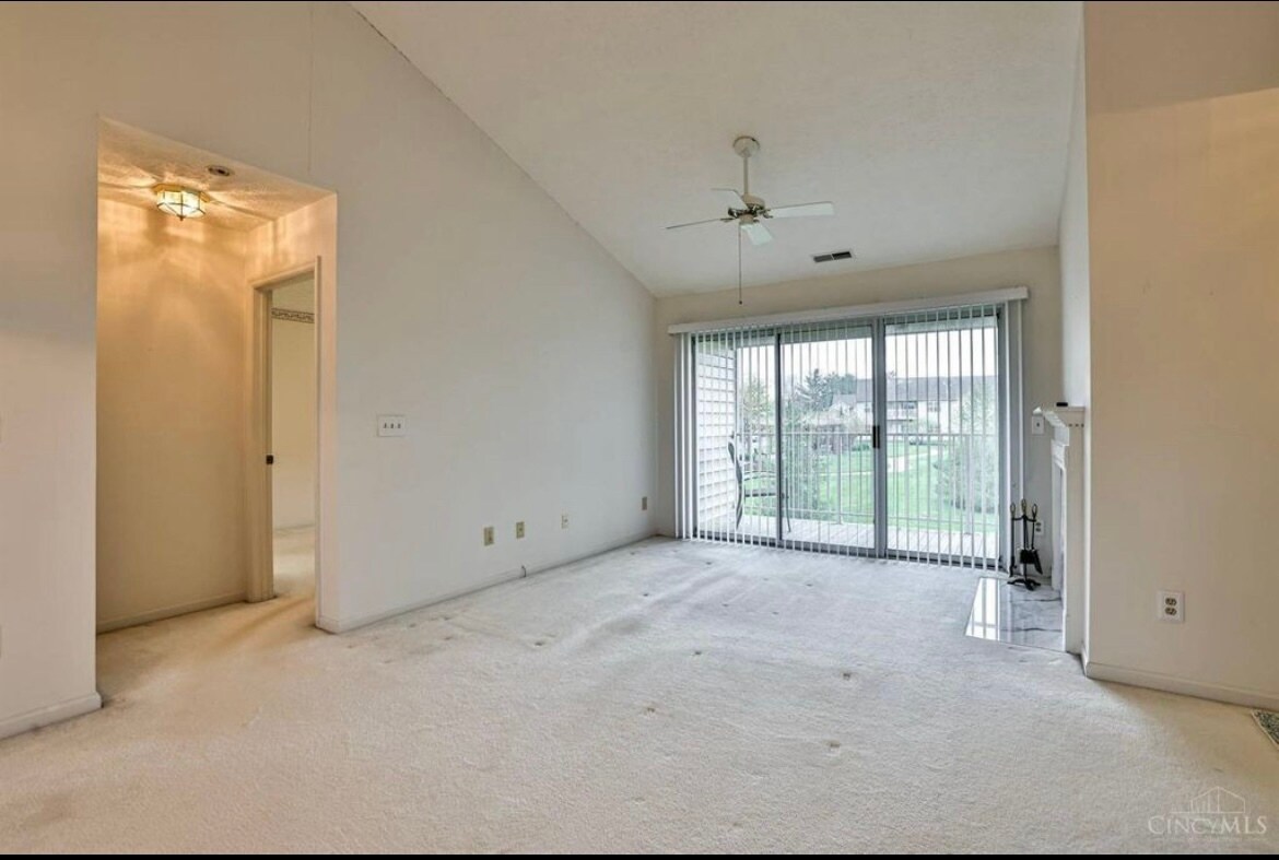 Building Photo - 4676 Court Yard Dr