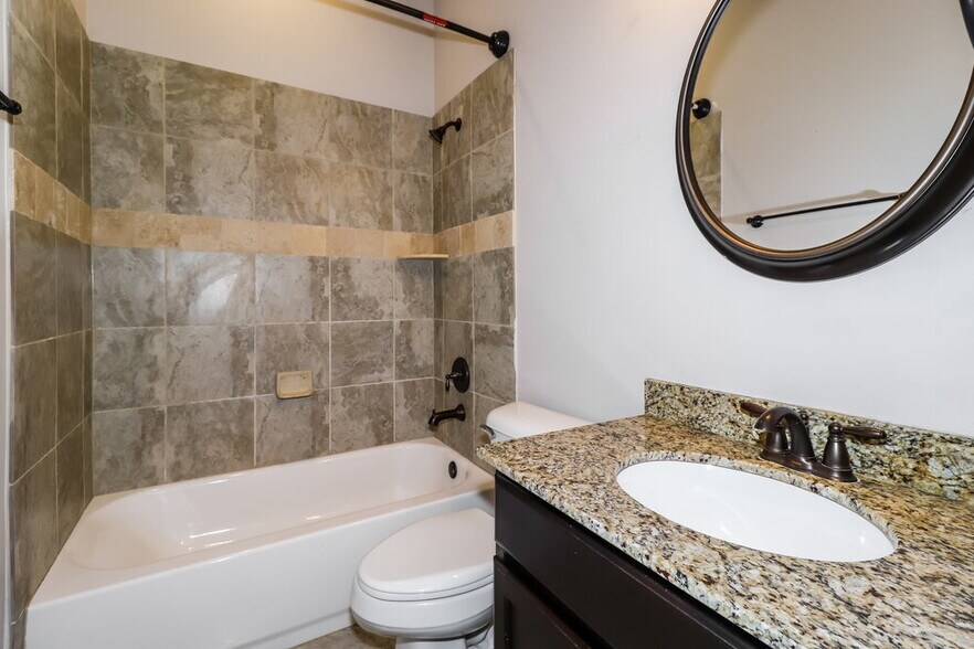 Building Photo - 6868 Lagrange Pines Rd