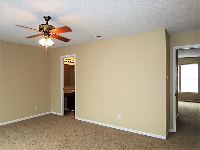 Building Photo - 10395 Carrington Way