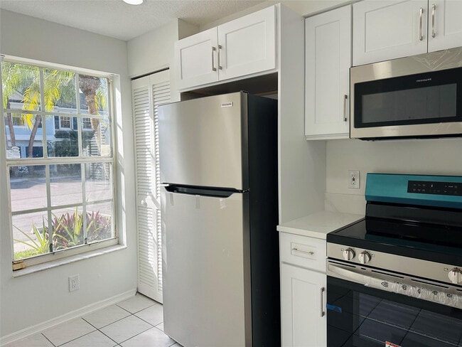 Building Photo - 5503 Pageant Pl